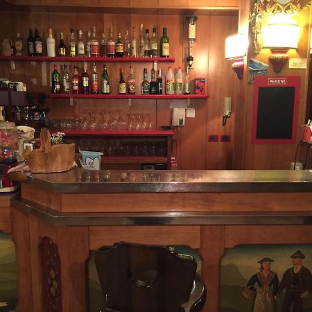 Hotel Tosa Мадона ди Кампильо Екстериор снимка