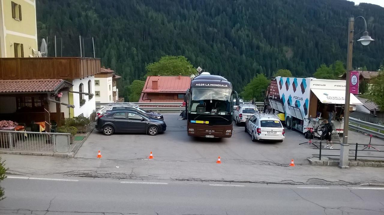 Hotel Tosa Мадона ди Кампильо Екстериор снимка
