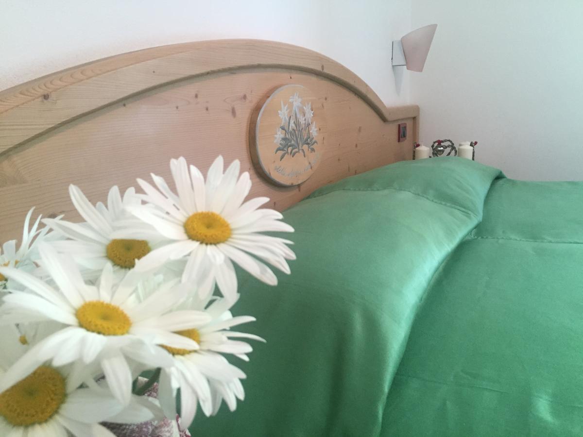 Hotel Tosa Мадона ди Кампильо Екстериор снимка