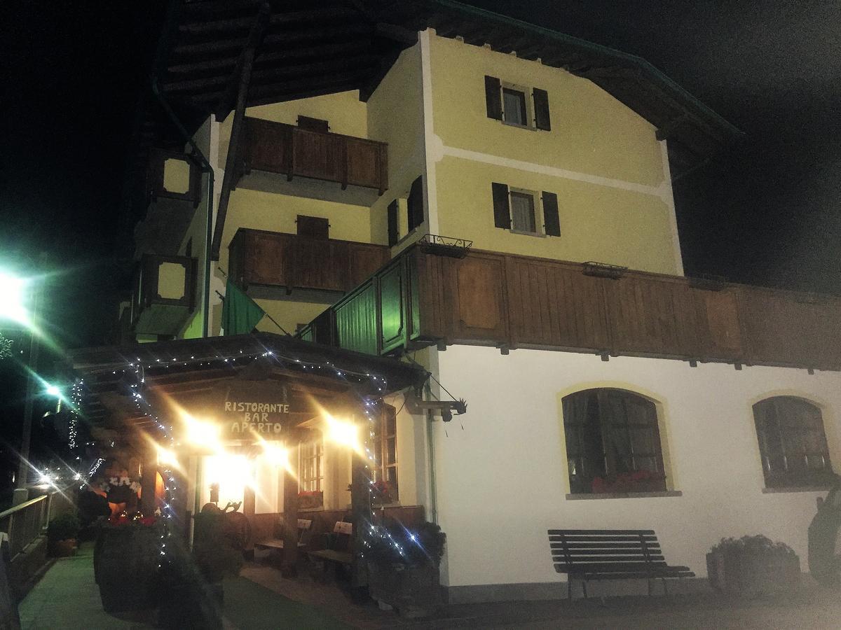 Hotel Tosa Мадона ди Кампильо Екстериор снимка